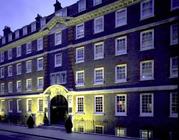 Find a Shopper’s Vacation at Hotels in Oxford Street London 